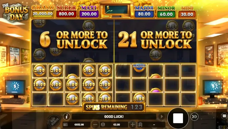 Hold and Win expanding reel board